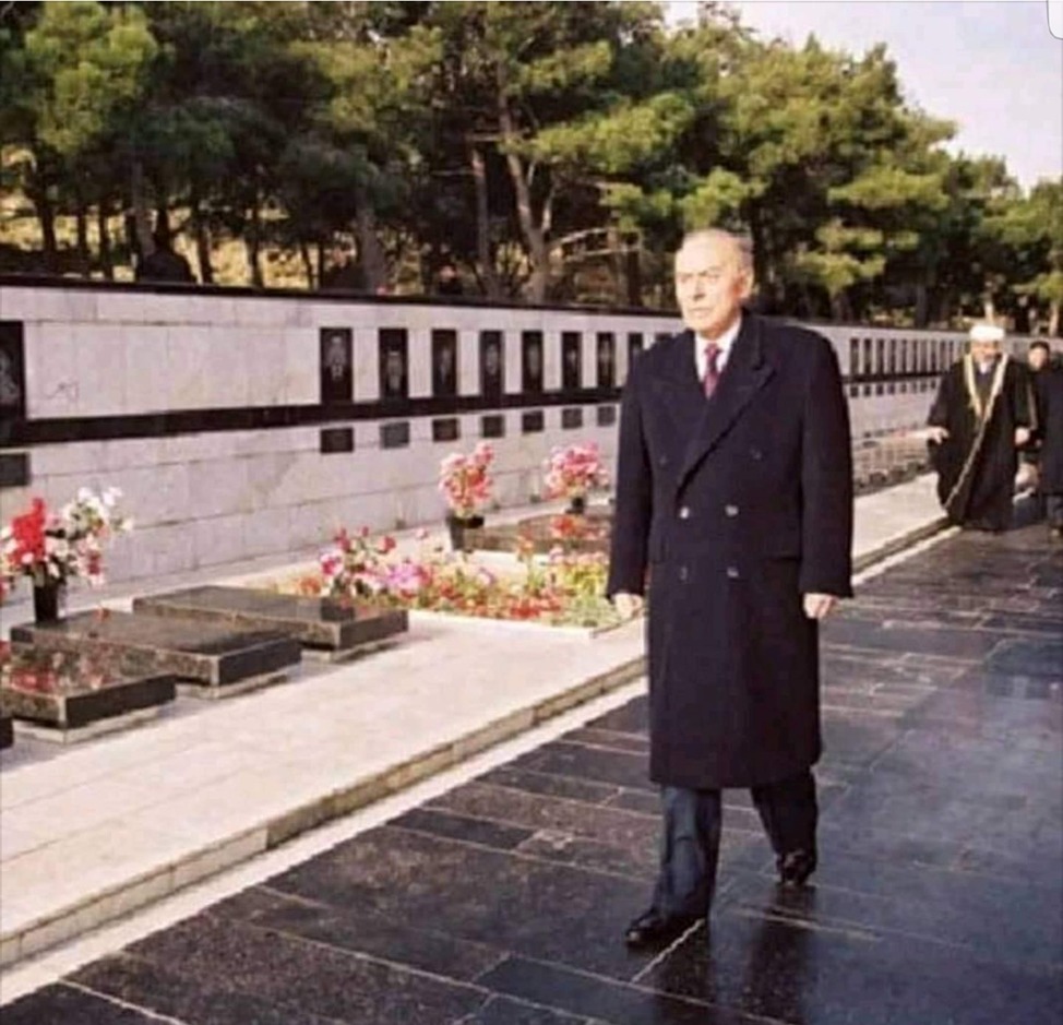 12 dekabr&nbsp;Ümummilli Lider Heydər Əliyevin anım günüdür