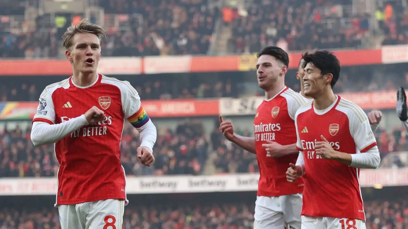 "Topçular" liderliyini qorudu