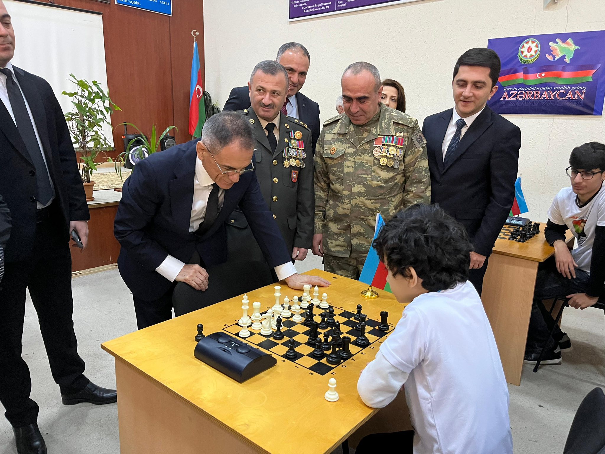 Xətai rayon məktəbliləri arasında şahmat turniri keçirilib