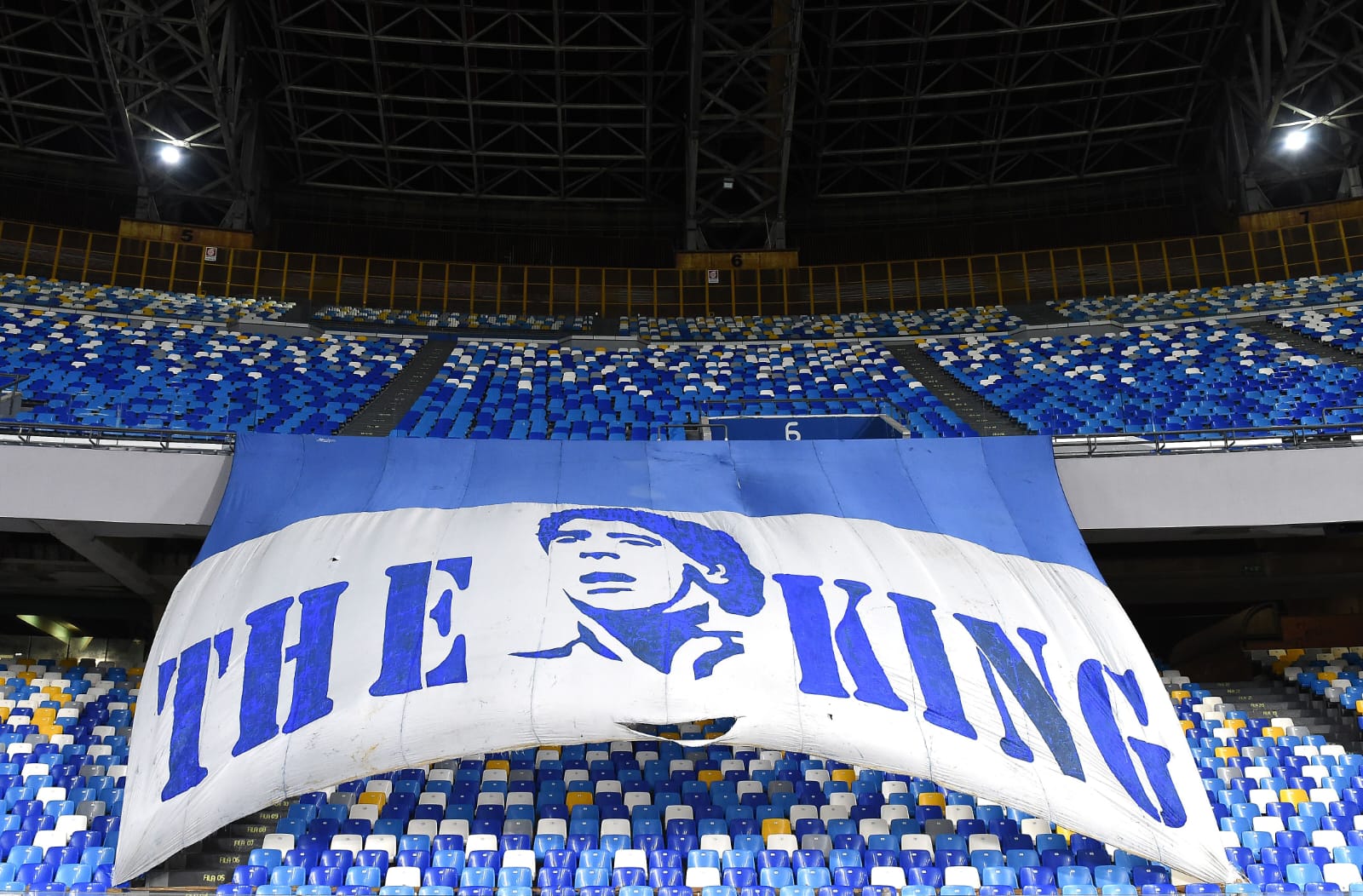 Napoli" "Boka Xuniors"la yoldaşlıq oyunu keçirə bilər