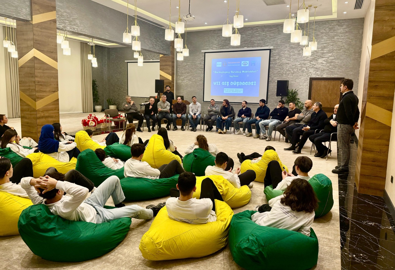 Olimpiya çempionları şəhid övladları ilə görüşüb