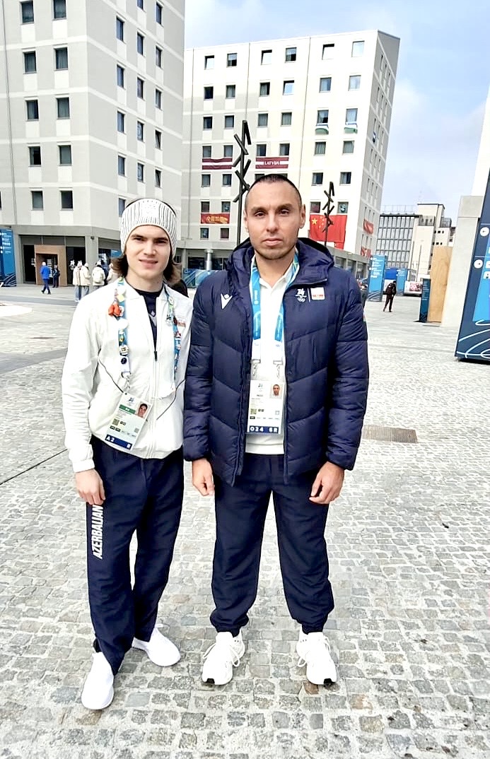 MOK RƏSMİLƏRİ MİLANDA ATLETLƏR KƏNDİNDƏ OLUBLAR