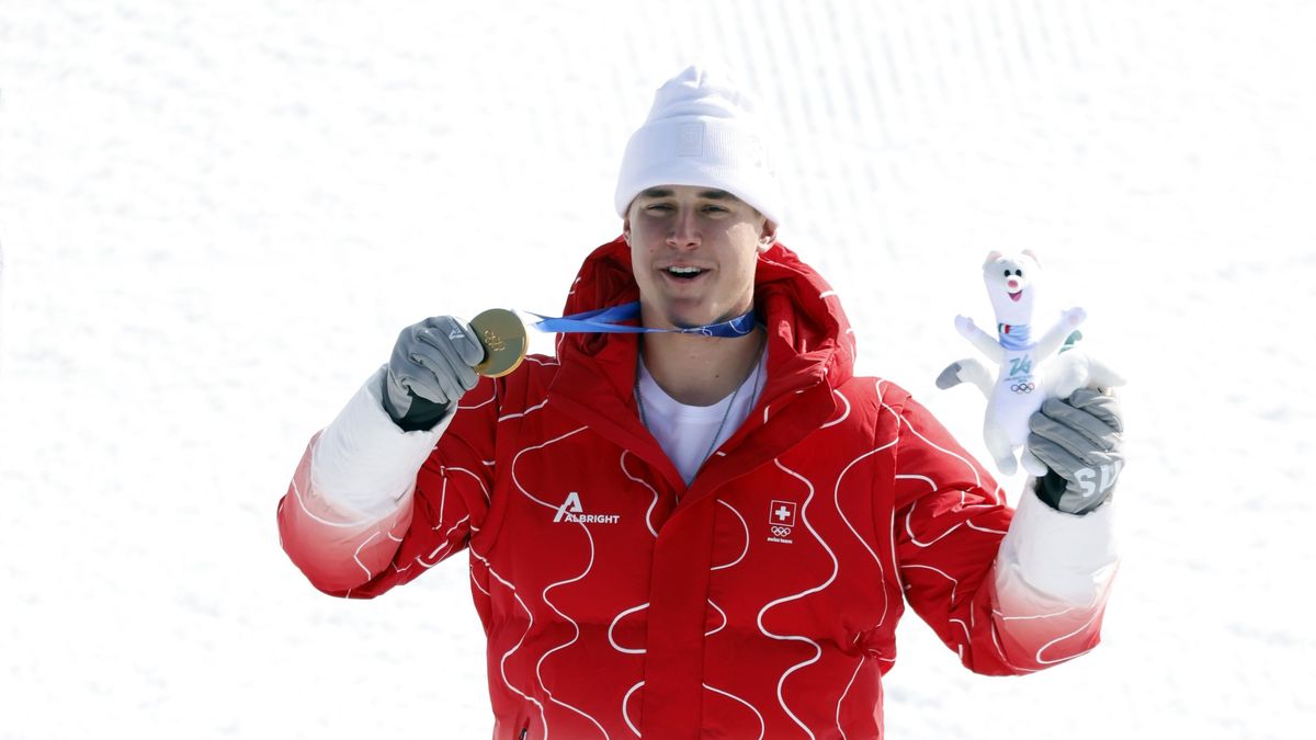 İsveçrəli dağ xizəkçi üçüncu çempionluğunu qeyd edir