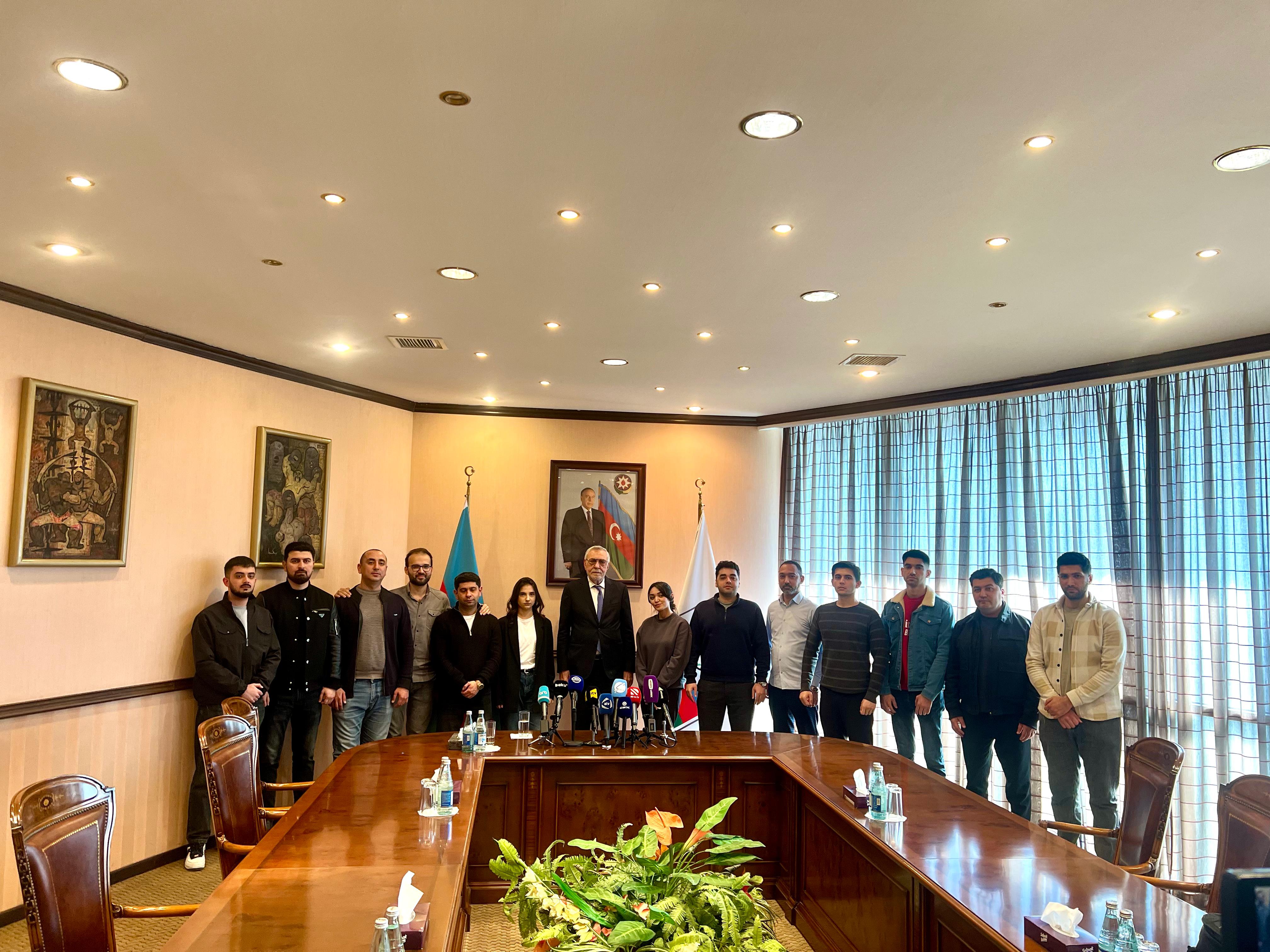 MOK-un vitse-prezidenti media üçün brifinq keçirib