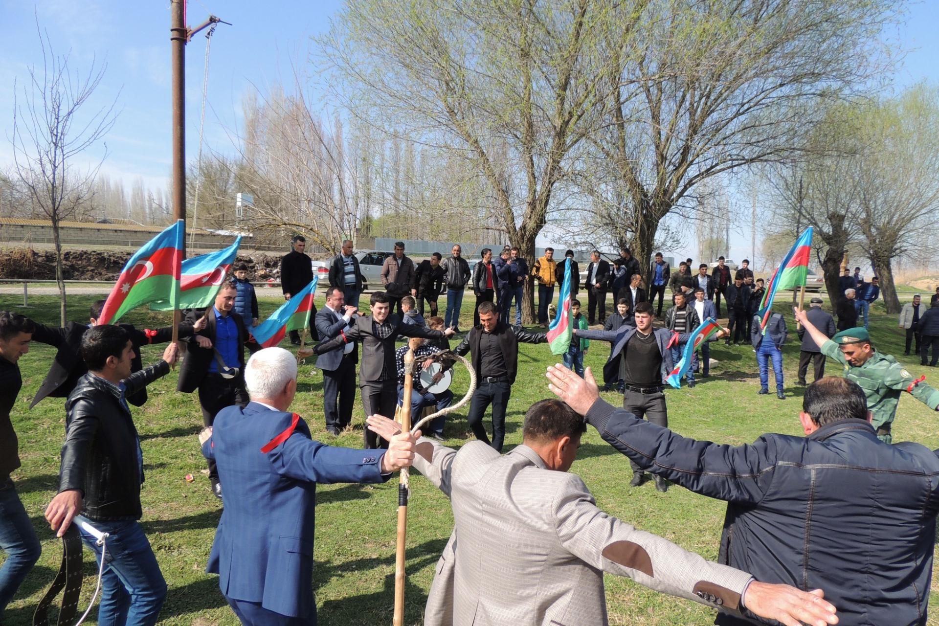 Novruz insanları birliyə və bərabərliyə səsləyən milli bayramdır