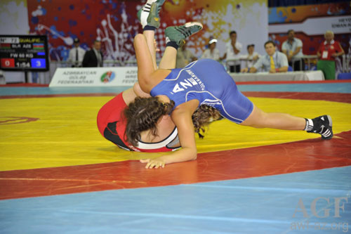 Qadın güləşçimiz Polşada qızıl medal qazandı