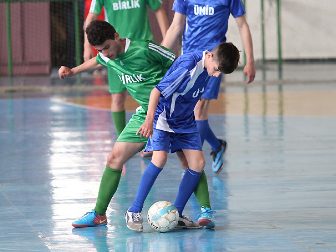 “Zirvə” birinci yerə layiq görülüb