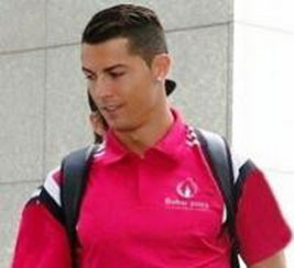 Ronaldo Bakı-2015-in köynəyi ilə diqqət çəkib