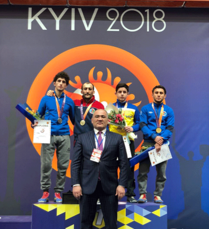 Pəhləvanlarımız Kiyevdən 19 medalla qayıdıblar