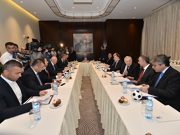İcraiyyə Komitəsinin iclasında yeni qərarlar