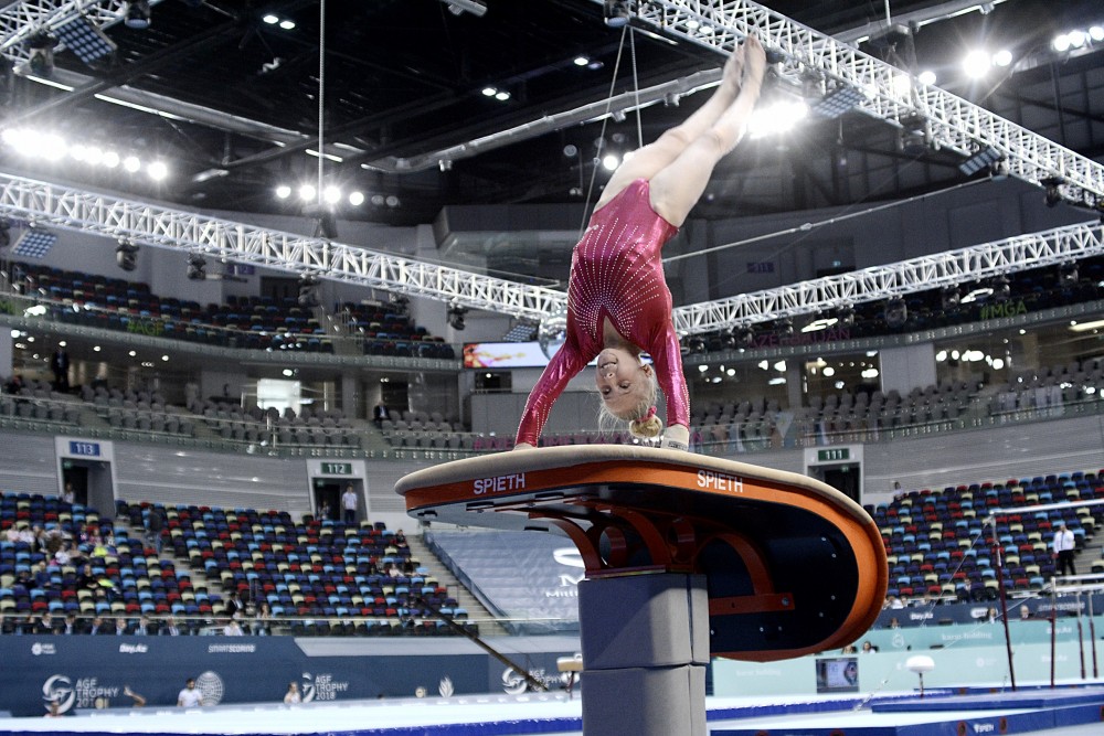 Milli Gimnastika Arenasında ilk günün finalçıları bəlli olub