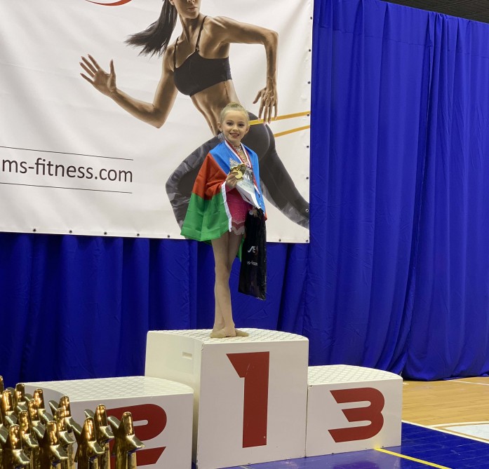 8 yaşlı gimnastımız Polşada qızıl medala layiq görülüb