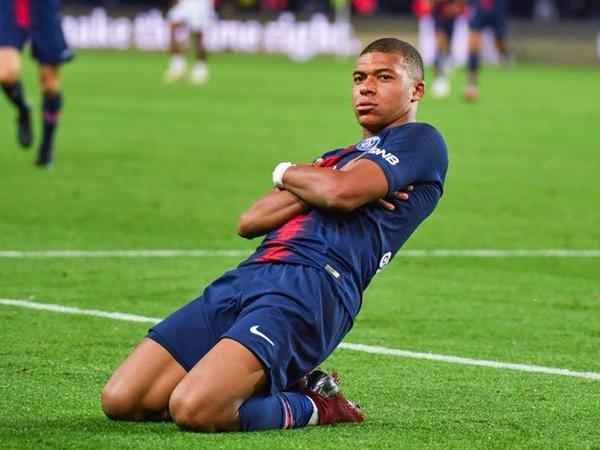 20 yaşlı futbolçu Zidanla yarışır