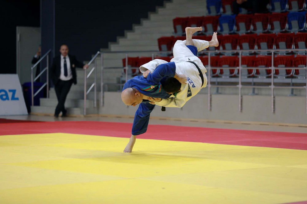 Usta cüdoçular tatami üzərinə çıxıblar