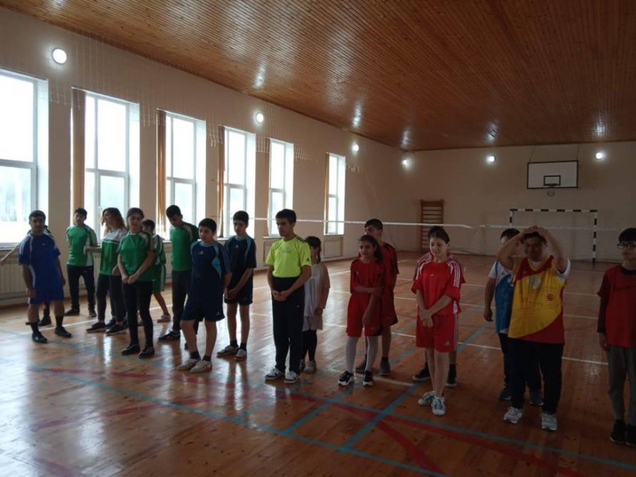 Xüsusi olimpiyaçıların badminton yarışları başa çatıb
