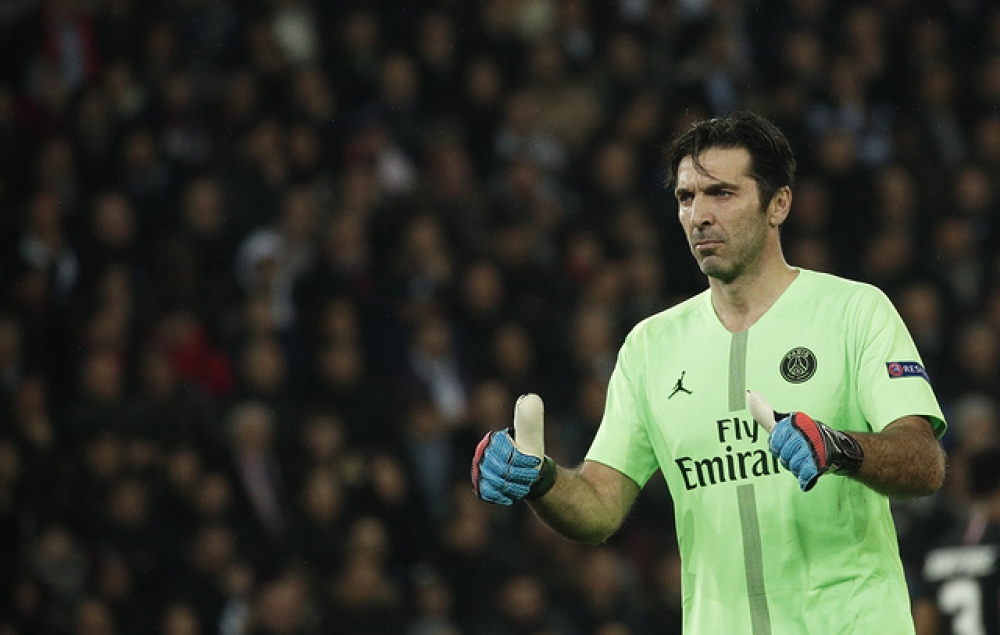 Buffon Parisi tərk edir 