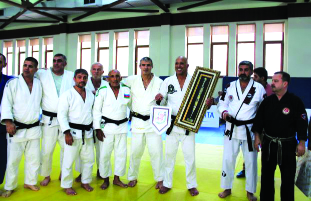 Dünya şöhrətli UFC və MMA döyüşçüsü “Judo Club 2012”də seminar keçib