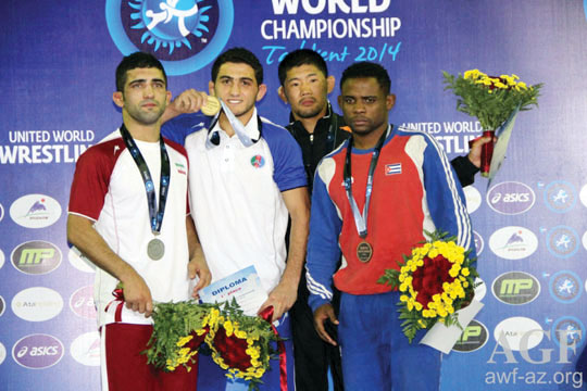 Güləşçilərimiz dünya çempionatında 1 qızıl, 1 gümüş medal qazanıblar