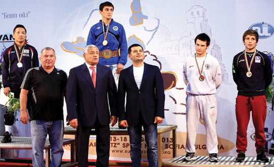 Pəhləvanlarımız dünya çempionatından 11 medalla qayıdırlar