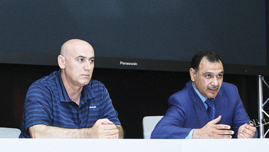 Klub prezidenti futbolçularla görüşdü