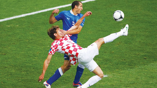 Futbol mütəxəssisləri və futbolçular püşkatmanı necə dəyərləndirirlər?
