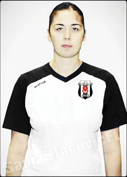 Sanya Staroviç “Beşiktaş”a keçib